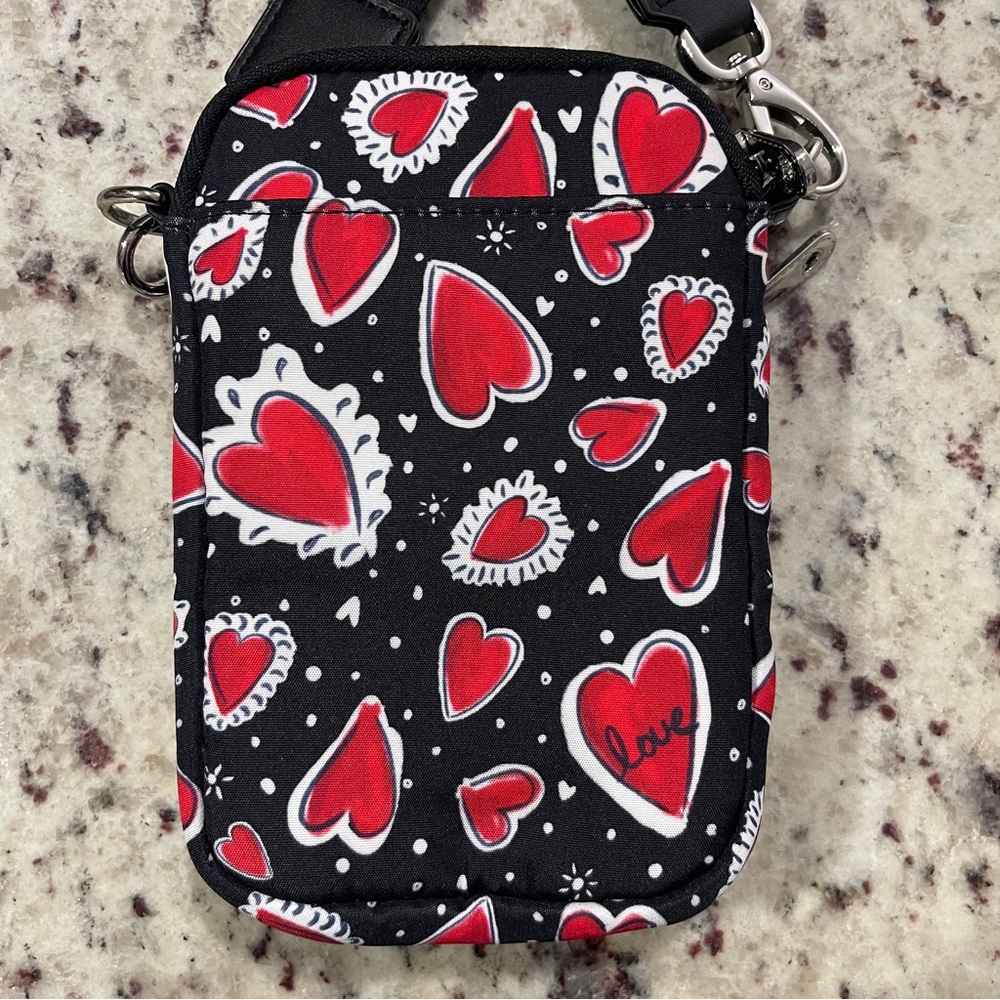 NWOT Brighton Hearts A Flutter Utility Bag Black Red Heart Pattern Crossbody New - Picture 2 of 11